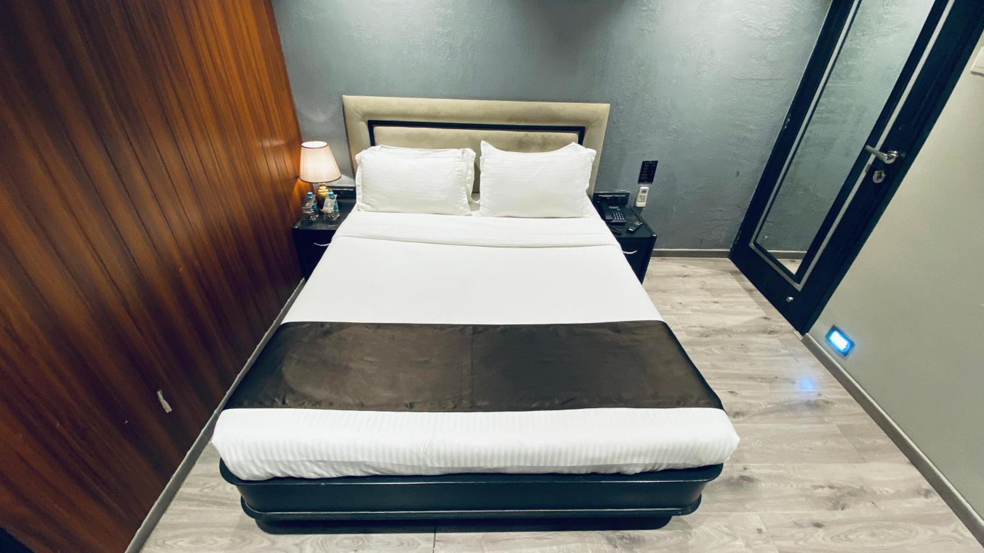Gulf Hotel Mumbai- The Boutique Hotel Colaba 孟买 外观 照片